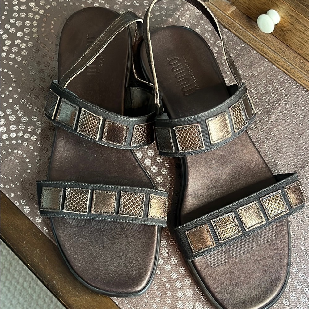 Munro Brown and Gold Sandals